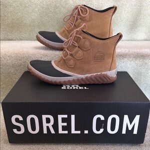 Sorel women’s Out N About Boots